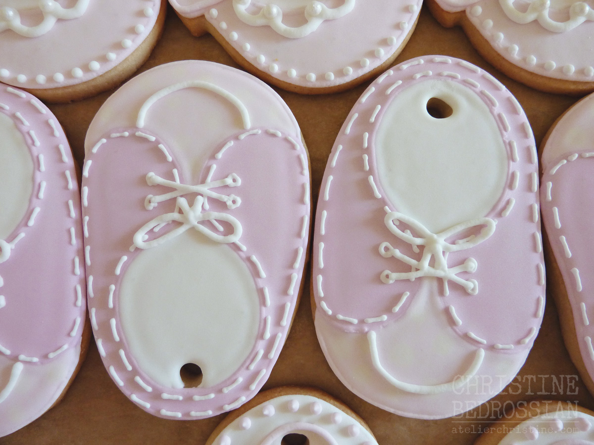 icing baby shoes